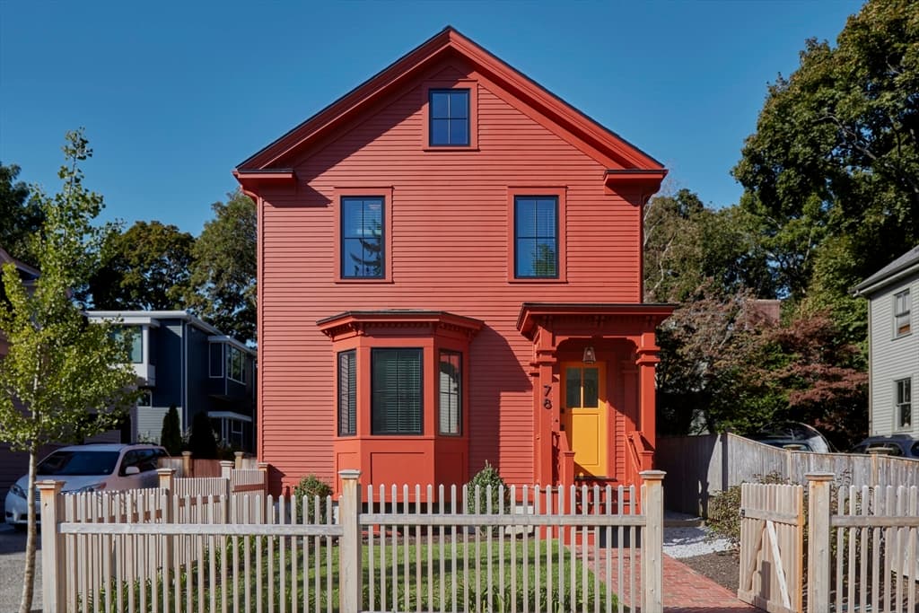 78 Holworthy St #NA photo 3