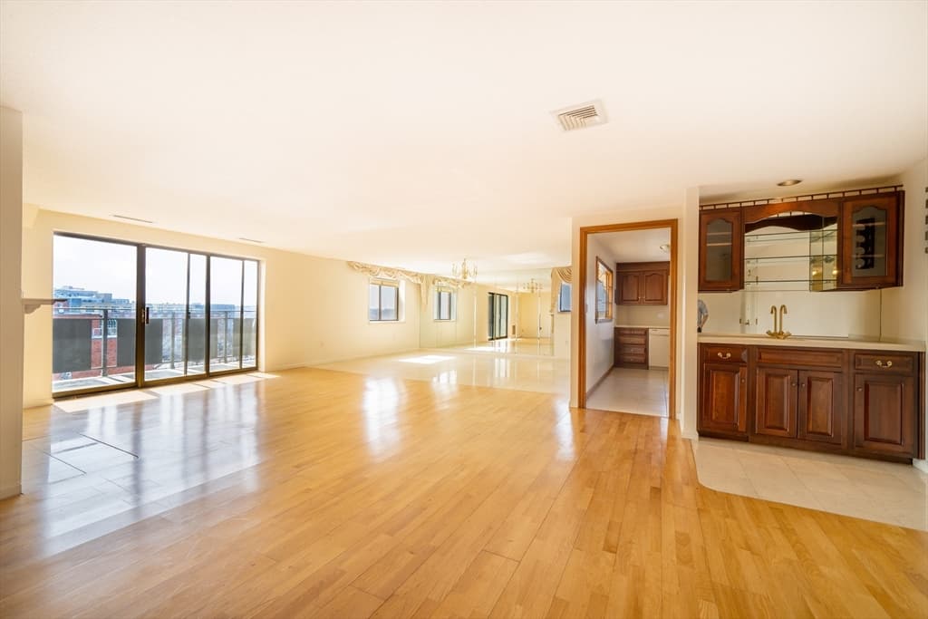 22 9th St #802 photo 2