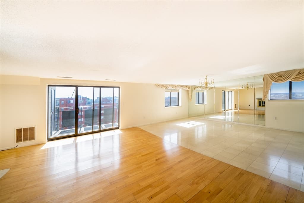 22 9th St #802