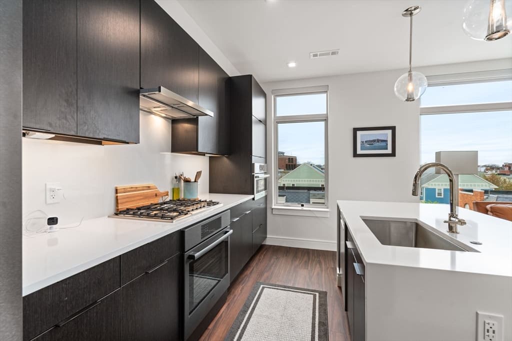 99 Sumner St #401 photo 3