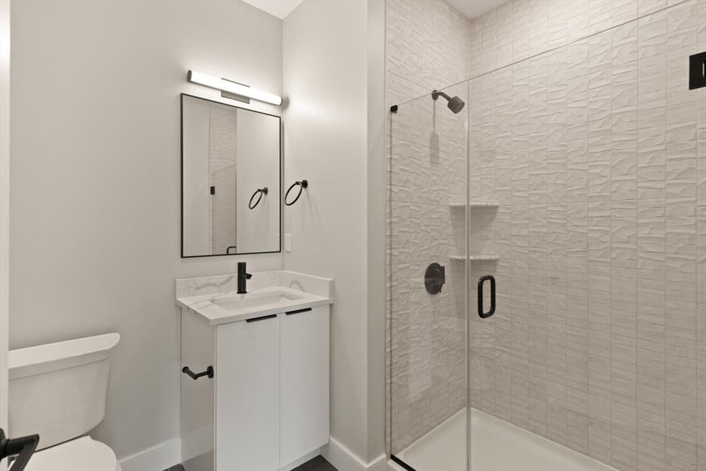211 Green St #311 photo 4