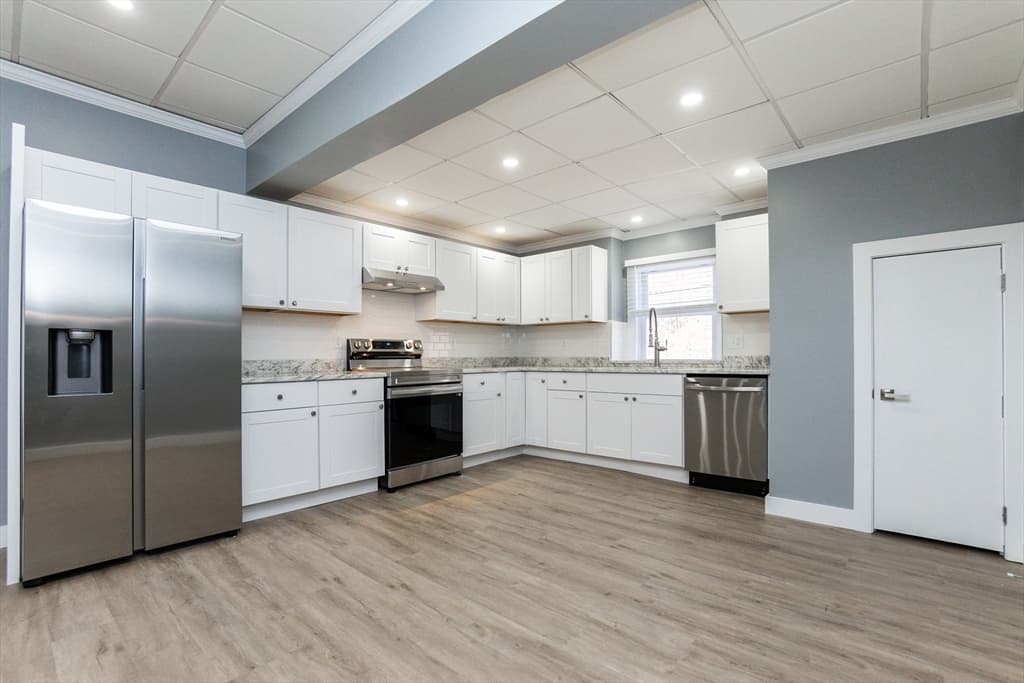 324 Essex Street #3