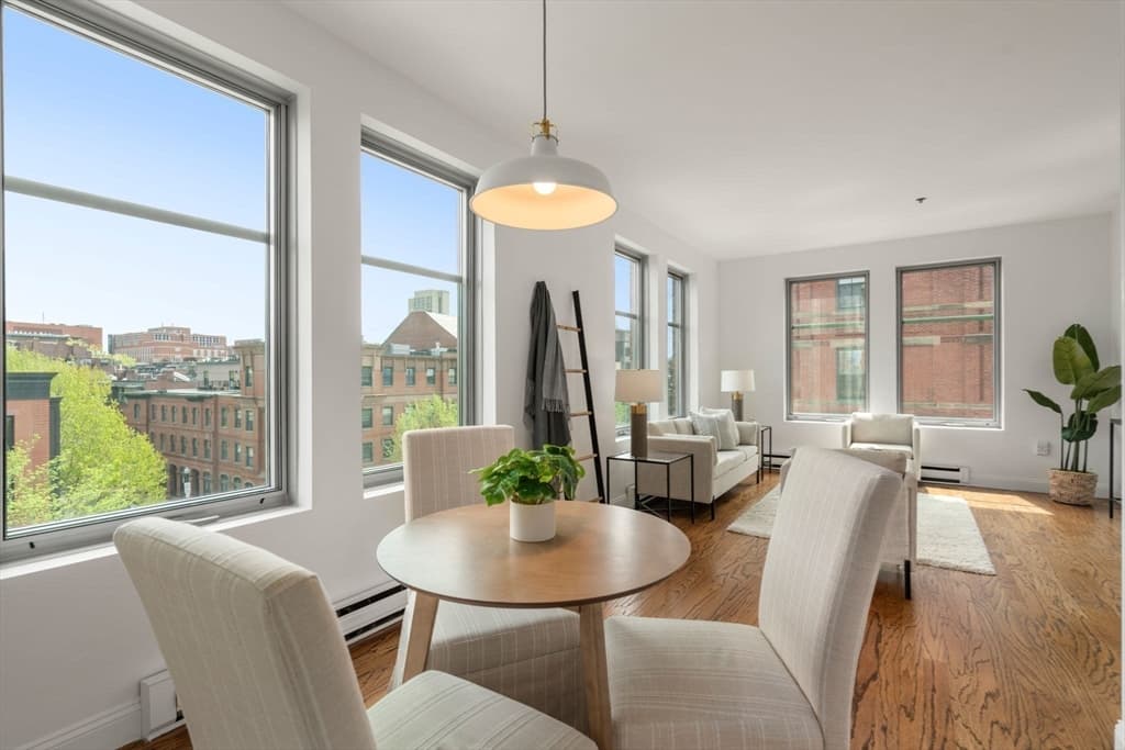 1597 Washington St #408 photo 3