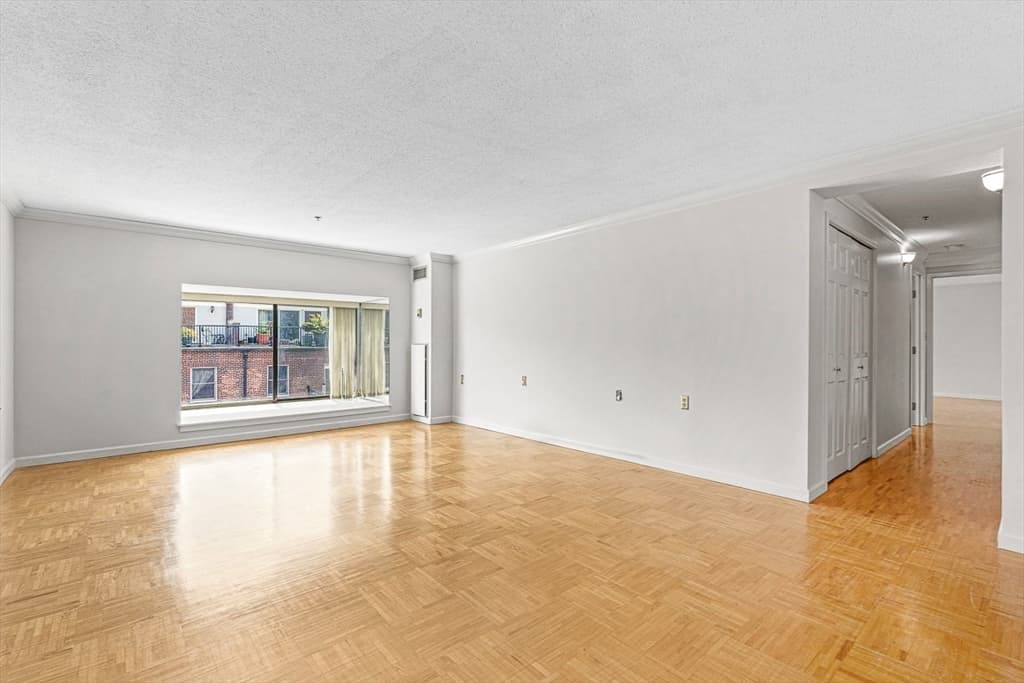 357 Commercial St #518 photo 3