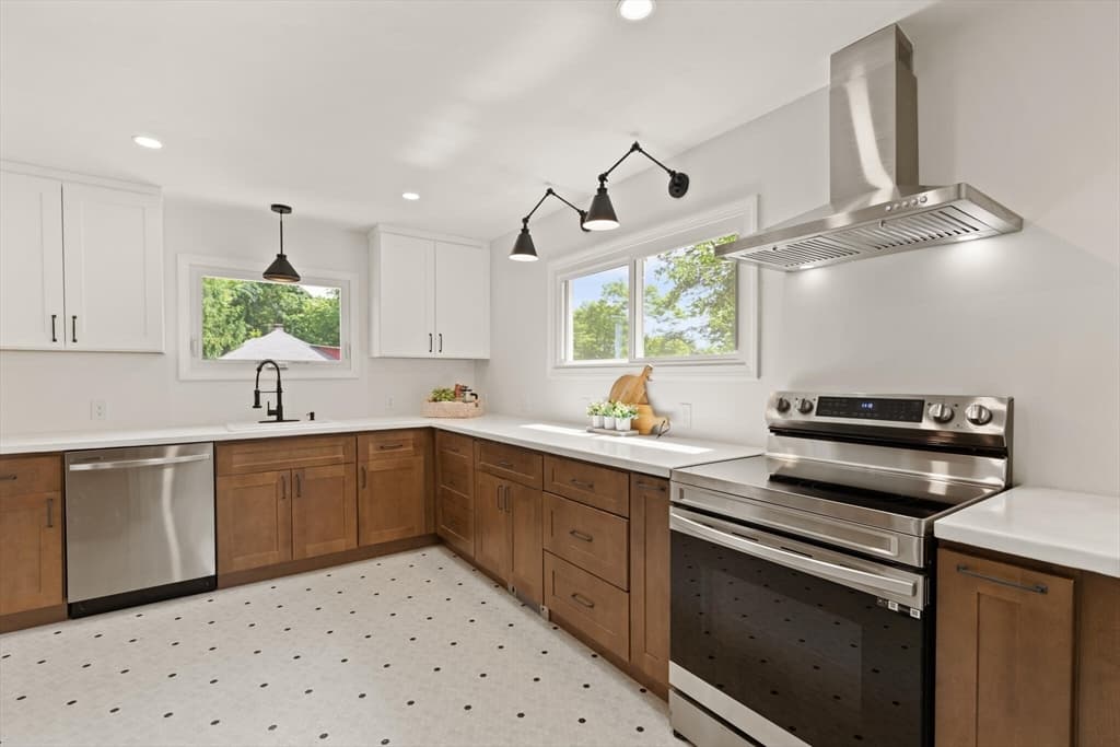 342 Bullard Street photo 3
