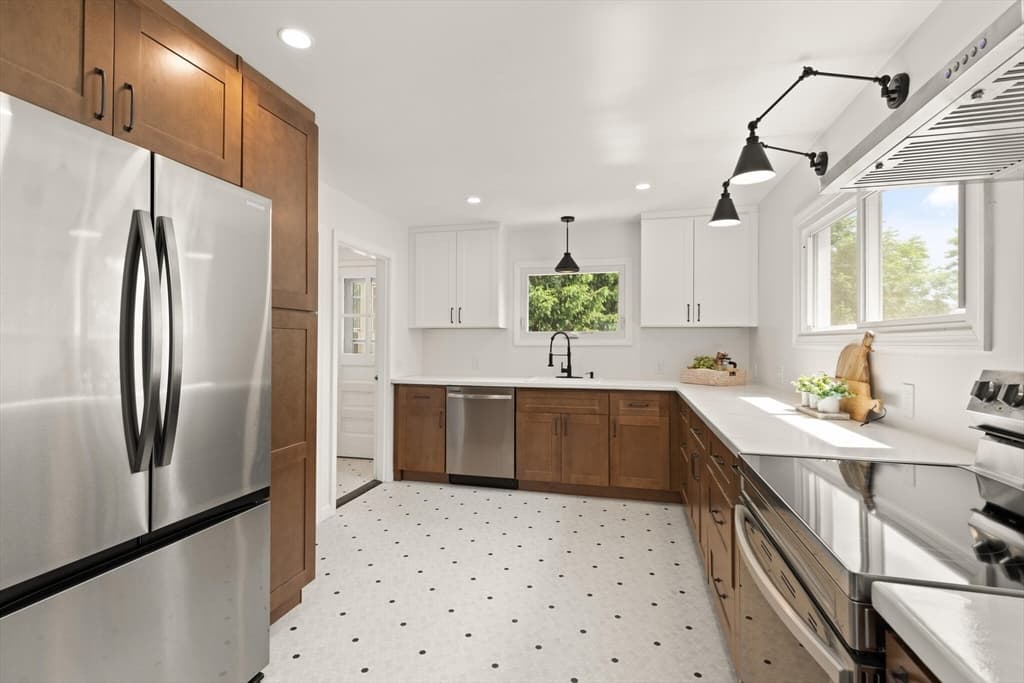 342 Bullard Street photo 4