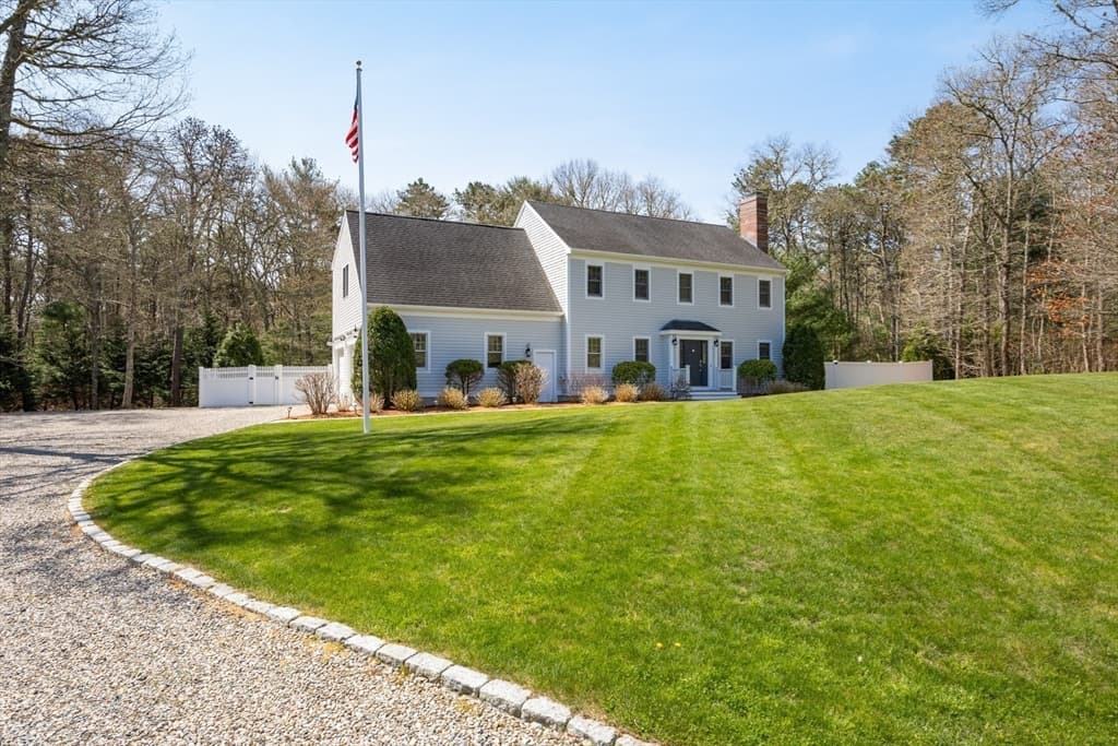 8 Blue Castle Dr photo 3