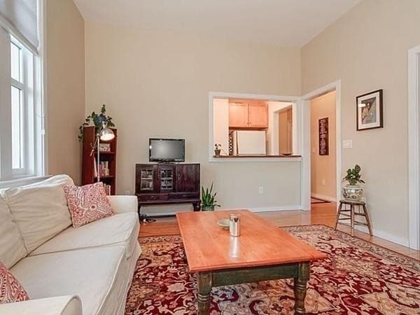 371 Harvard St #2C photo 4