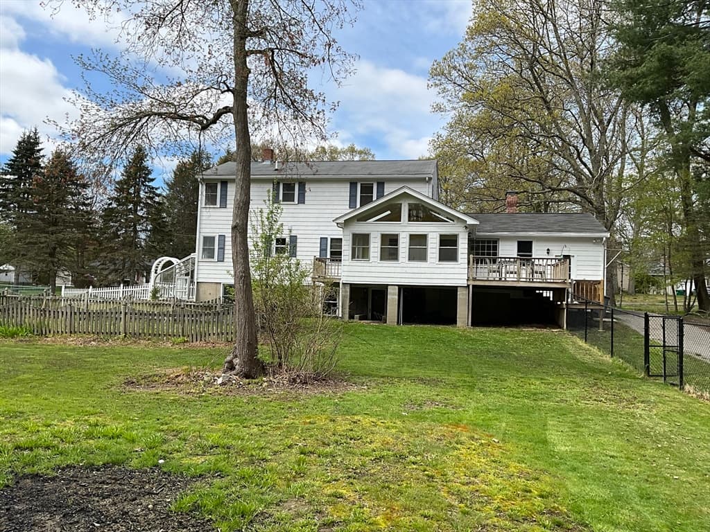 50 Woodland Rd photo 5