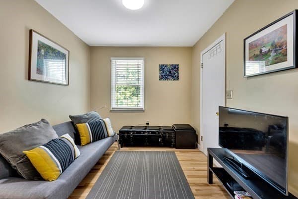 86 Kinnaird Street #-