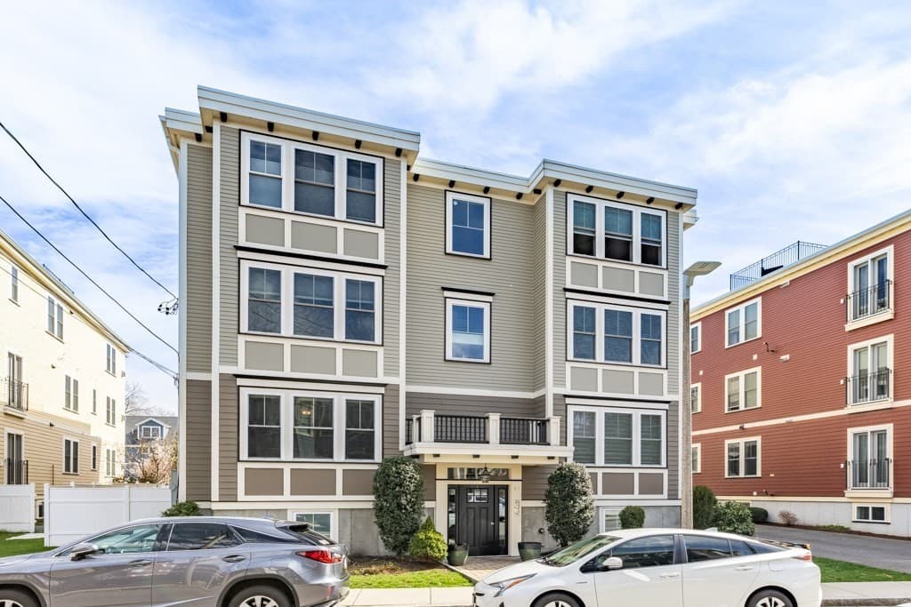 41 Coffey St #1