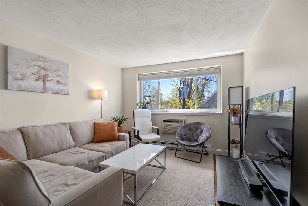 326 Broadway #17