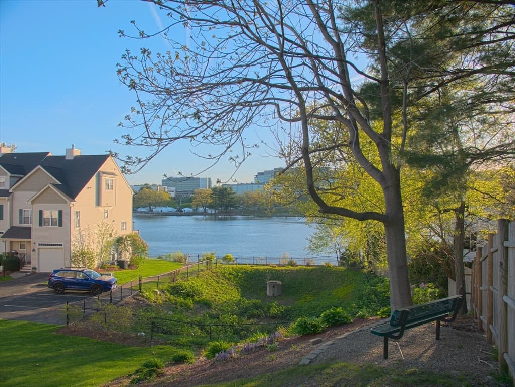 67 N Quinsigamond Ave #22 photo 5
