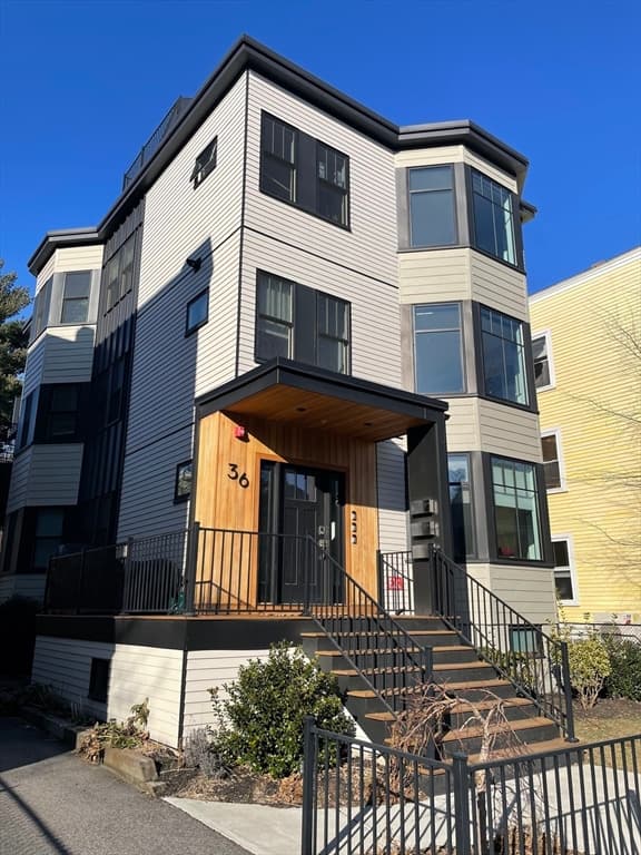 36 Hall St #3