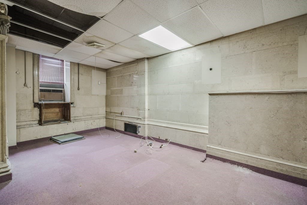 1665 Main St photo 5
