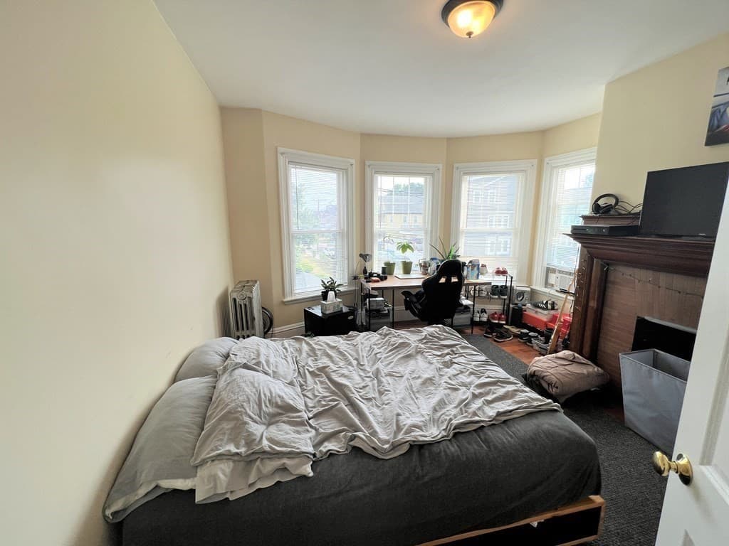 558 Riverside Ave #2 photo 5