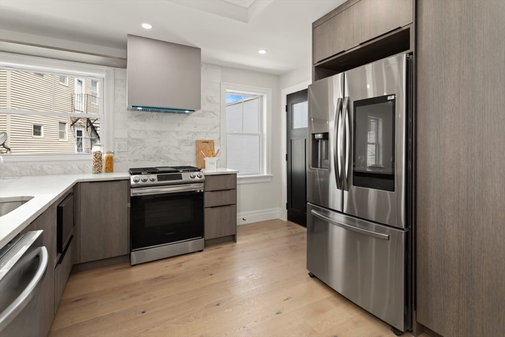 8 Linden St #8 photo 5