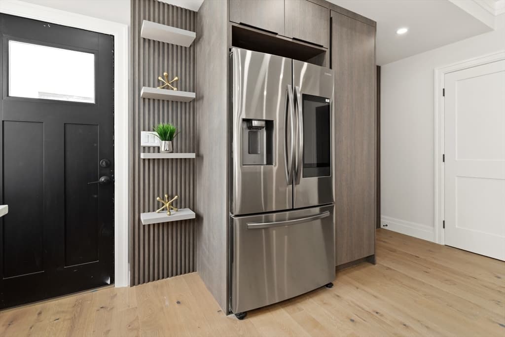 8 Linden St #8 photo 4