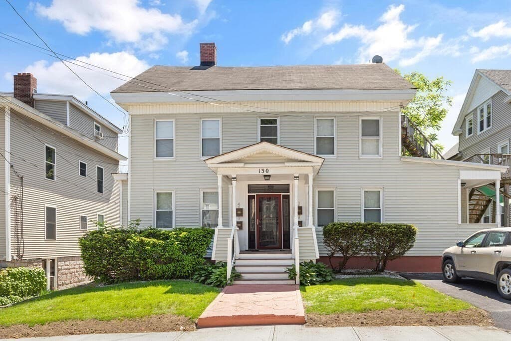 130 Merriam Ave photo 3