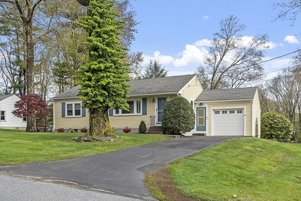16 Chestnut Hill Rd