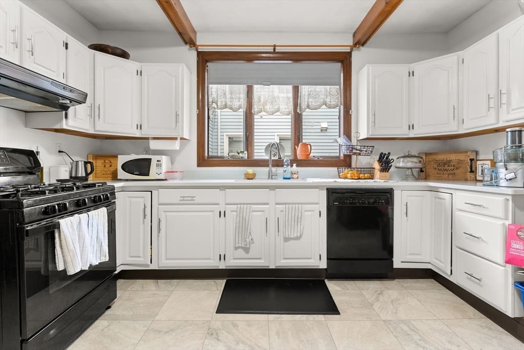 35 Tyler St #1