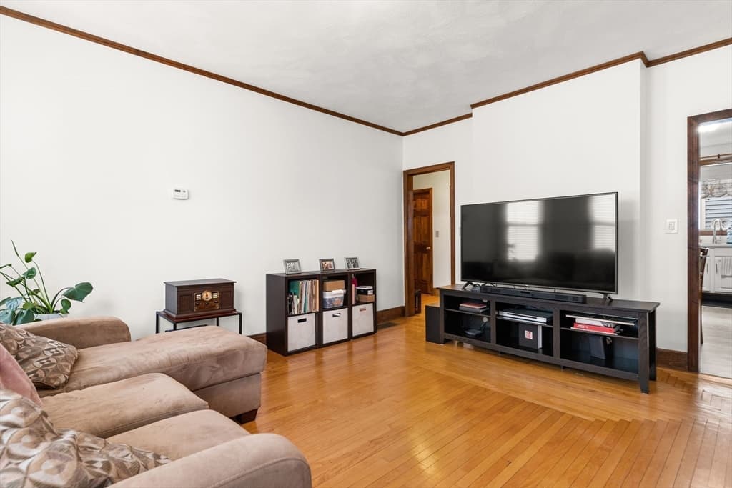 35 Tyler St #1 photo 5