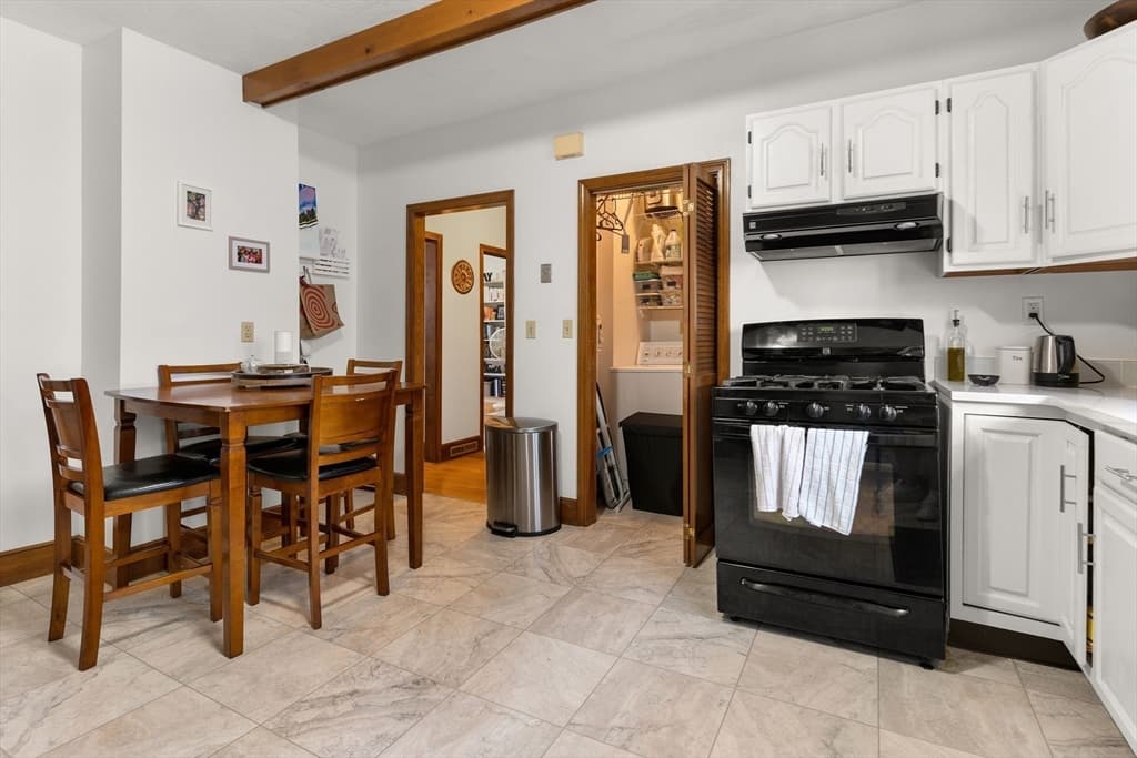 35 Tyler St #1 photo 4