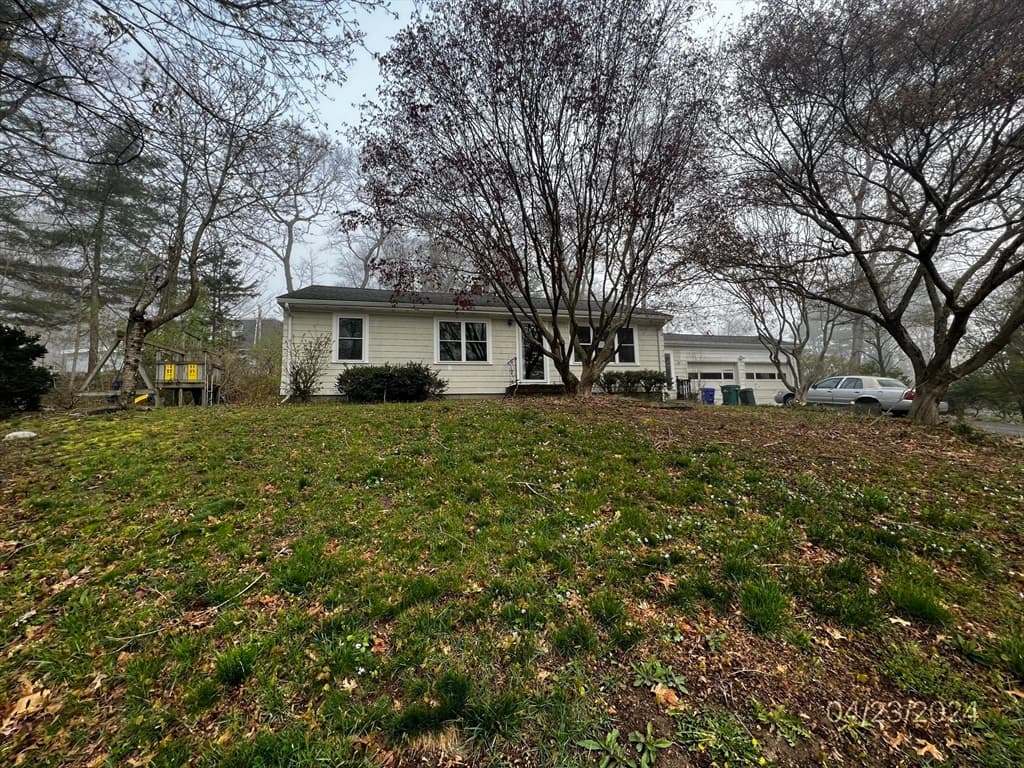 10 Blackinton Dr