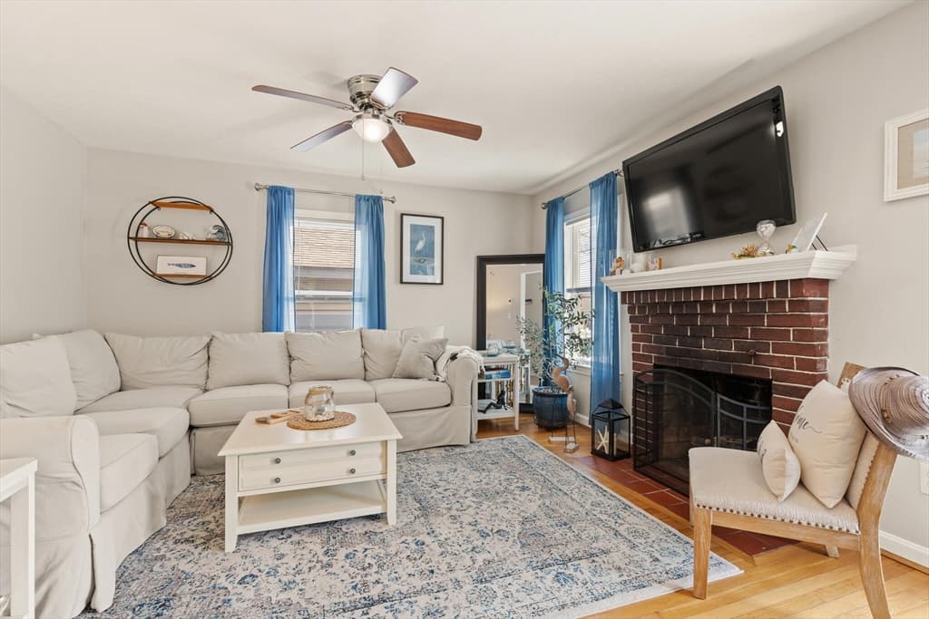 25 Wildwood Ave photo 5