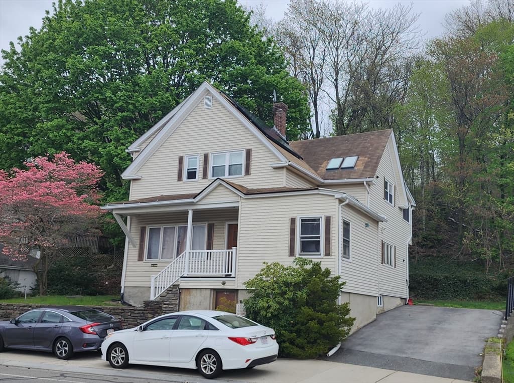 586 Franklin St #1