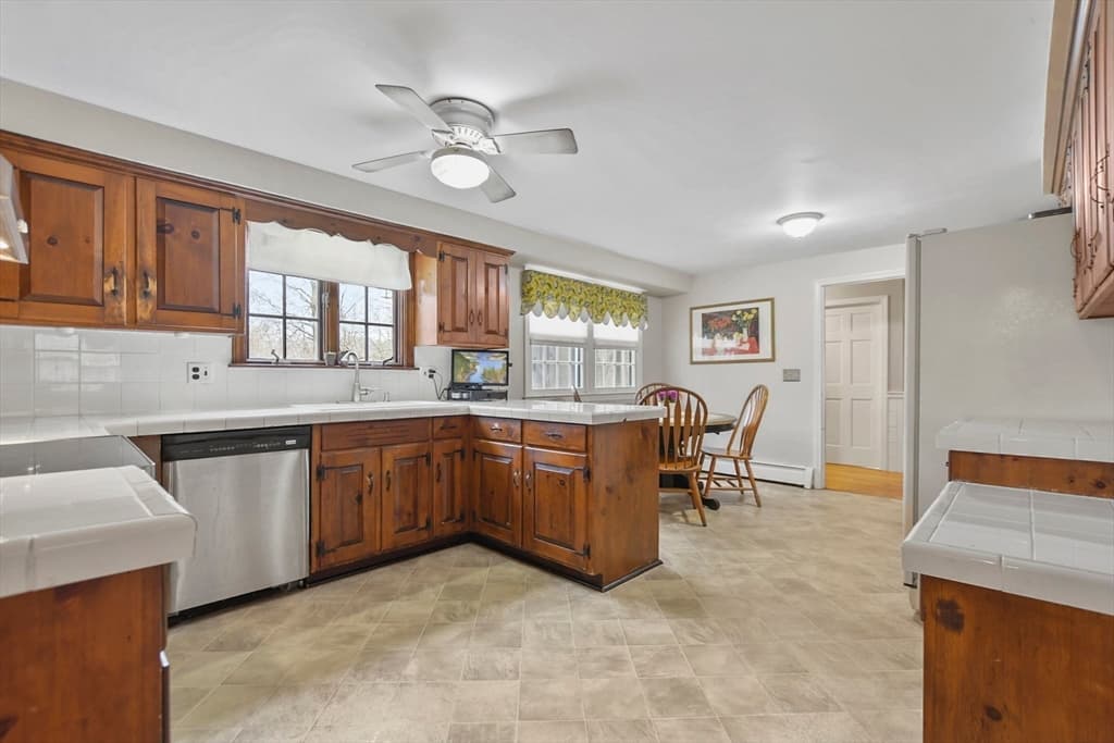 80 Parsonage Lane photo 3