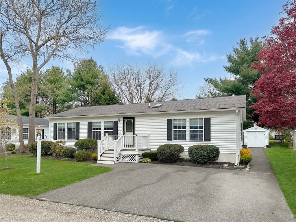 7 Trailwood Drive