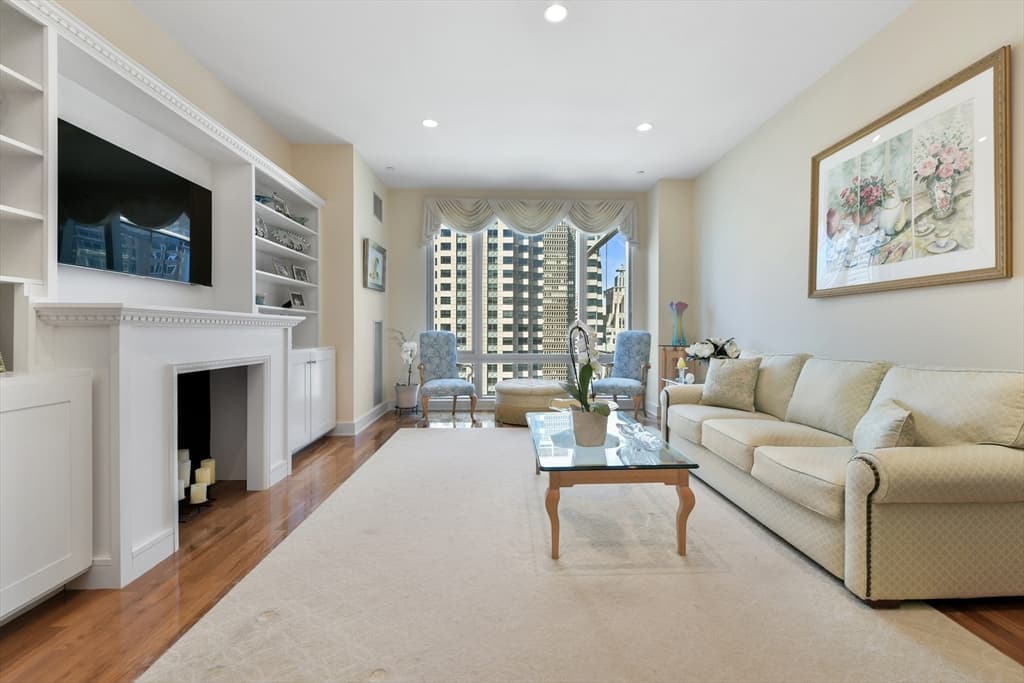 500 Atlantic Ave #21C photo 2