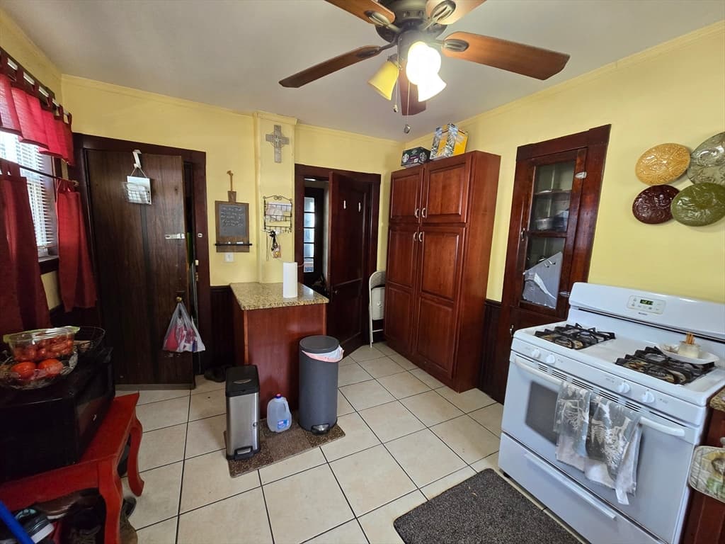 34 Lovers Leap Ave photo 3