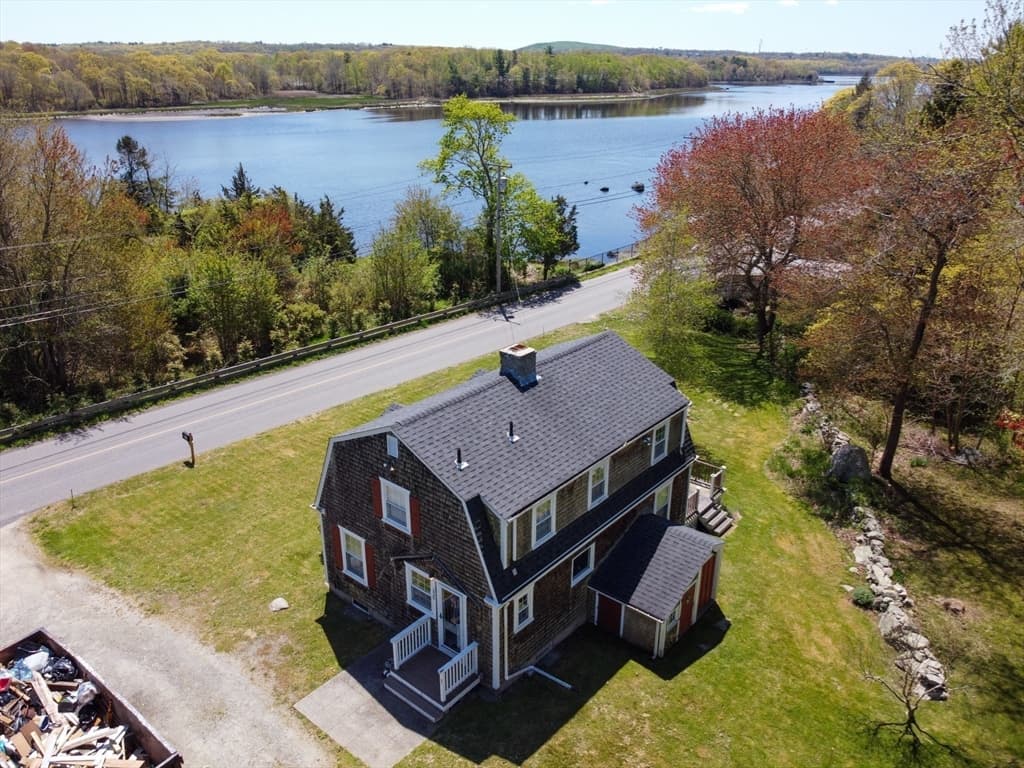 225 Bayview Avenue photo 4