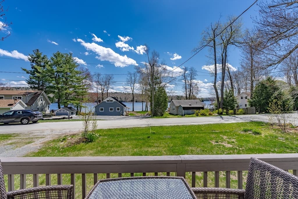 120 Lands End Dr photo 2