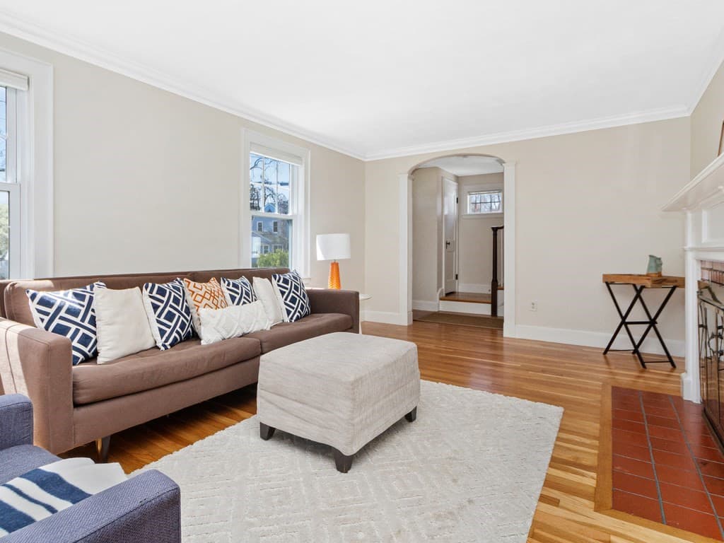 88 Dean St photo 3
