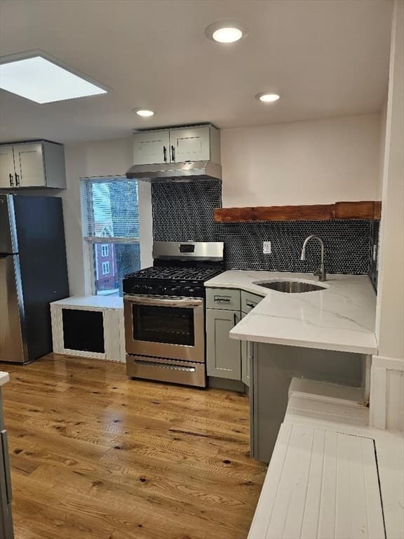 328 Maple Street #4