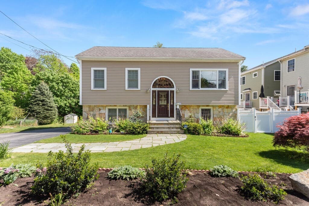 296 College Farm Rd