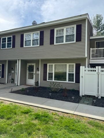 631 Edgebrook Dr #631 photo 2