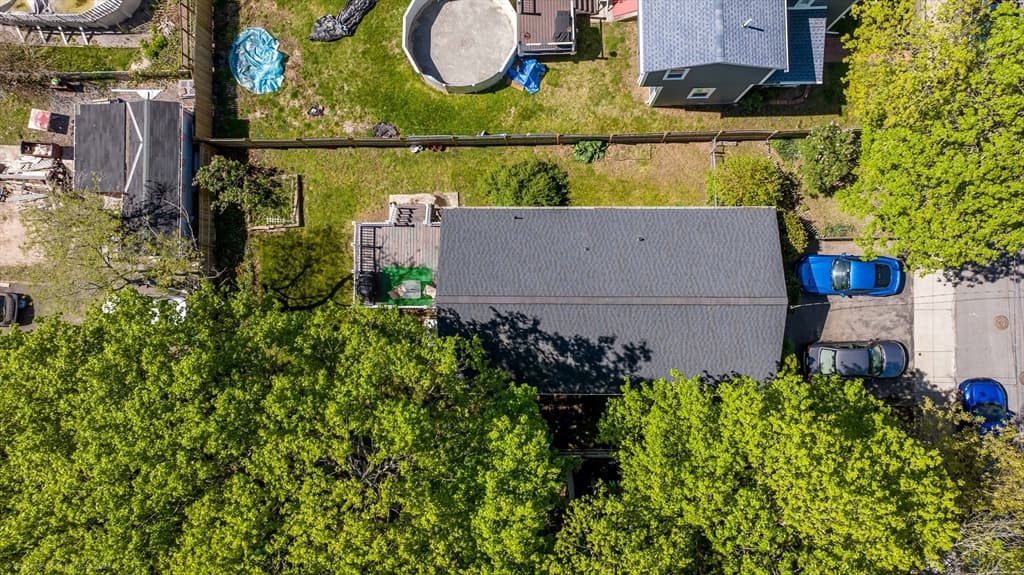 21 Woodglen Rd