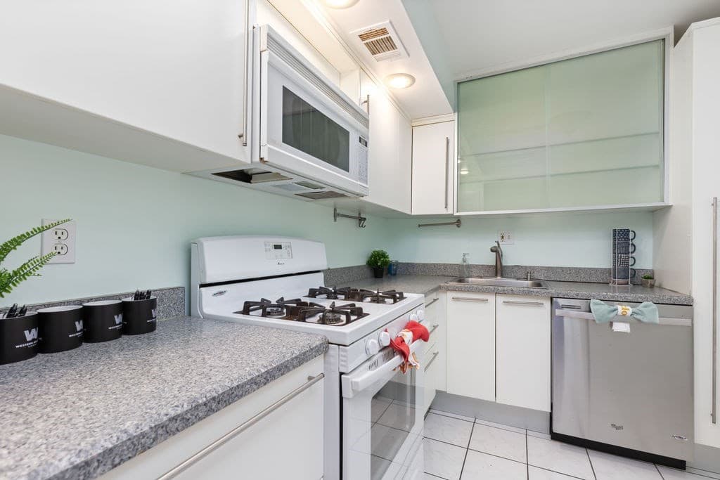 300 Tremont St #2 photo 3