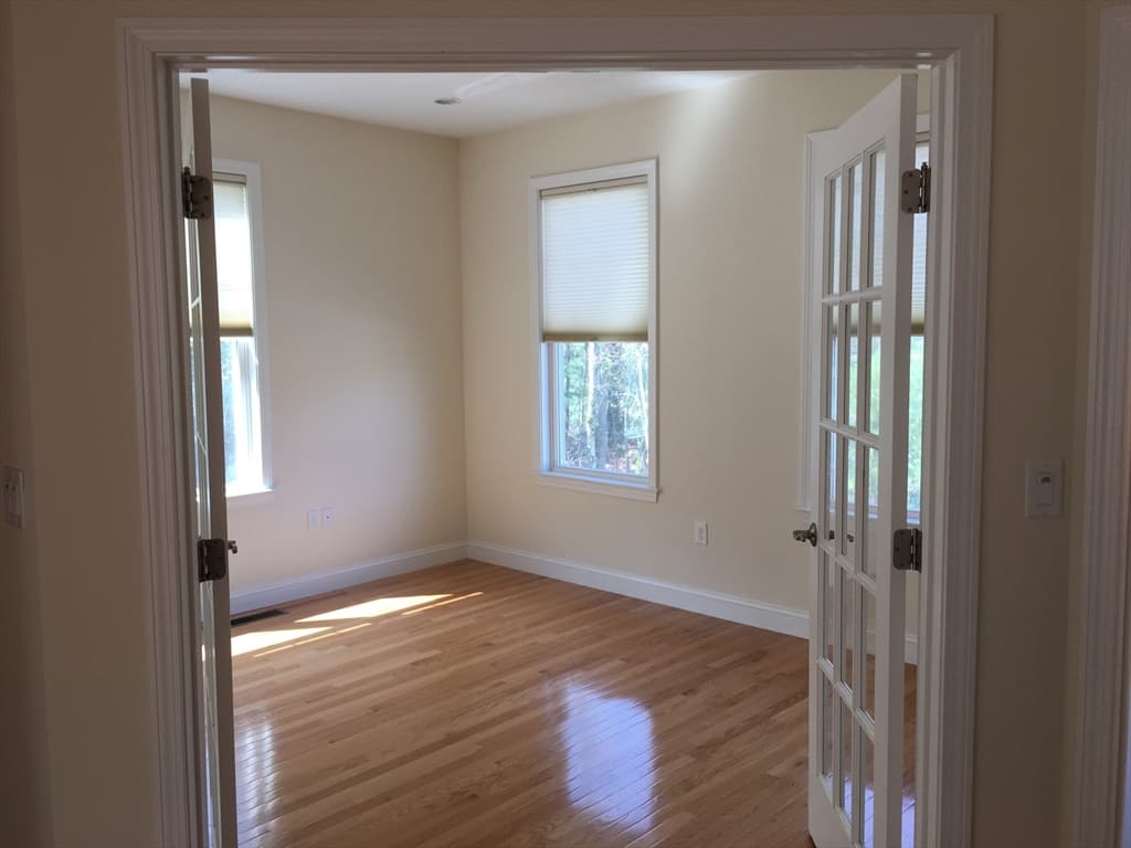 4 Reserve Way #D photo 5