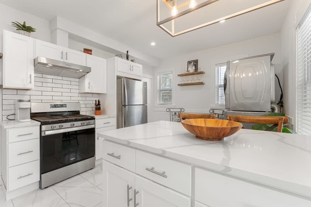 15 Germania St #2 photo 4