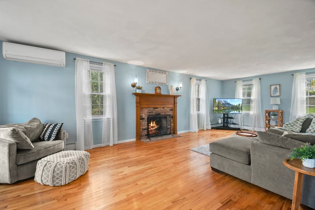 95 Wesson Terrace photo 3
