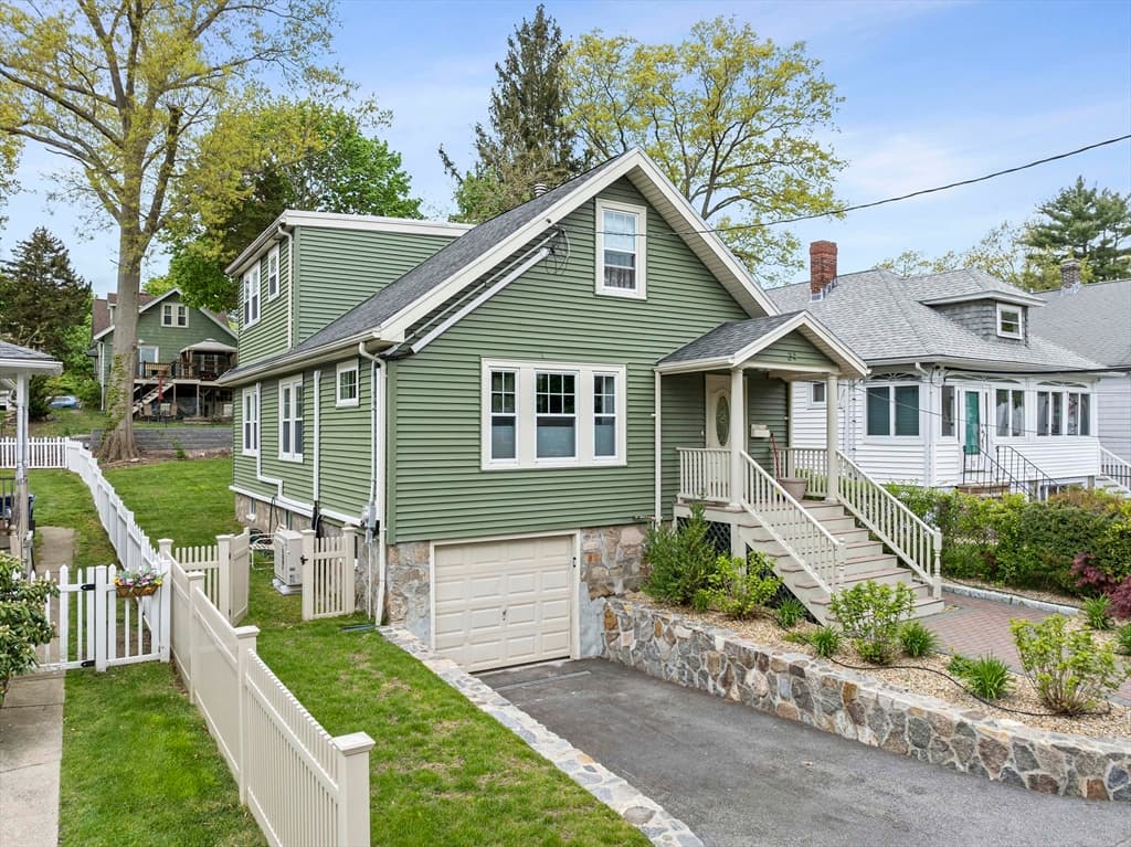 34 Atlantis St