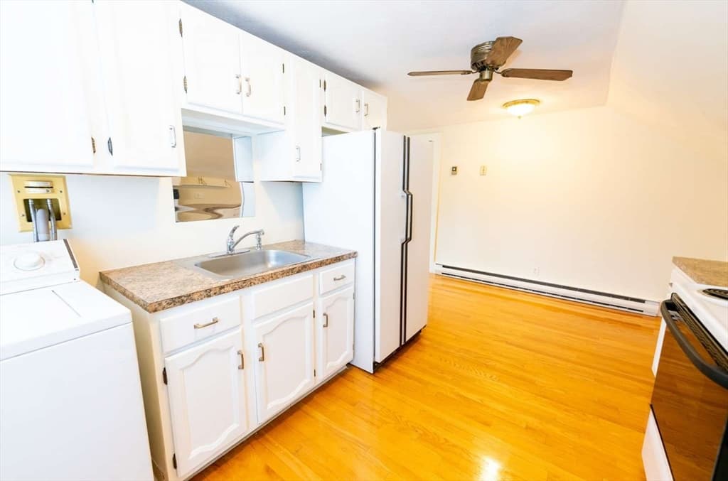 82 Chestnut photo 4