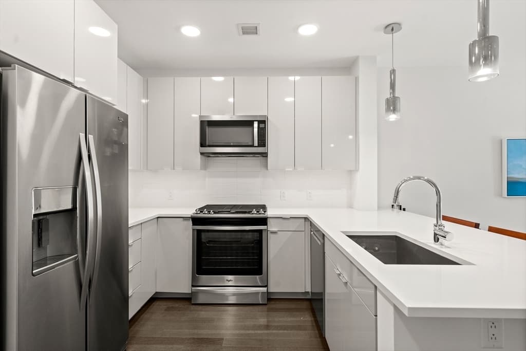 65 Lewis Street #303 photo 5