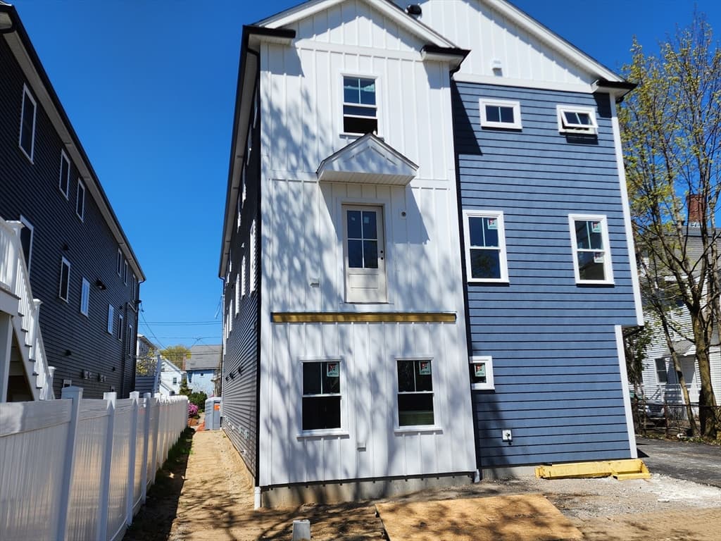122 Russell St #1 photo 3