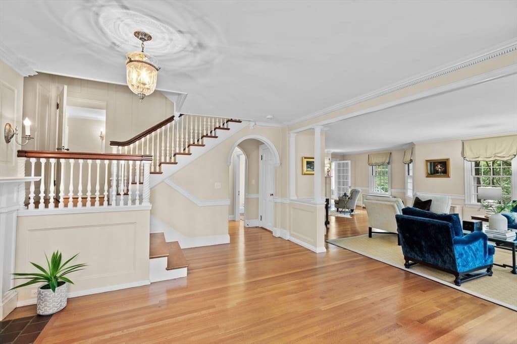 44 Montvale Rd photo 3